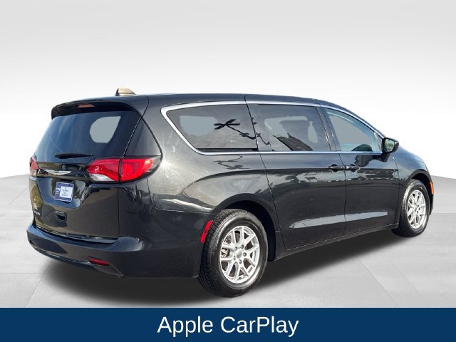 Used 2023 Chrysler Voyager LX FWD image 9