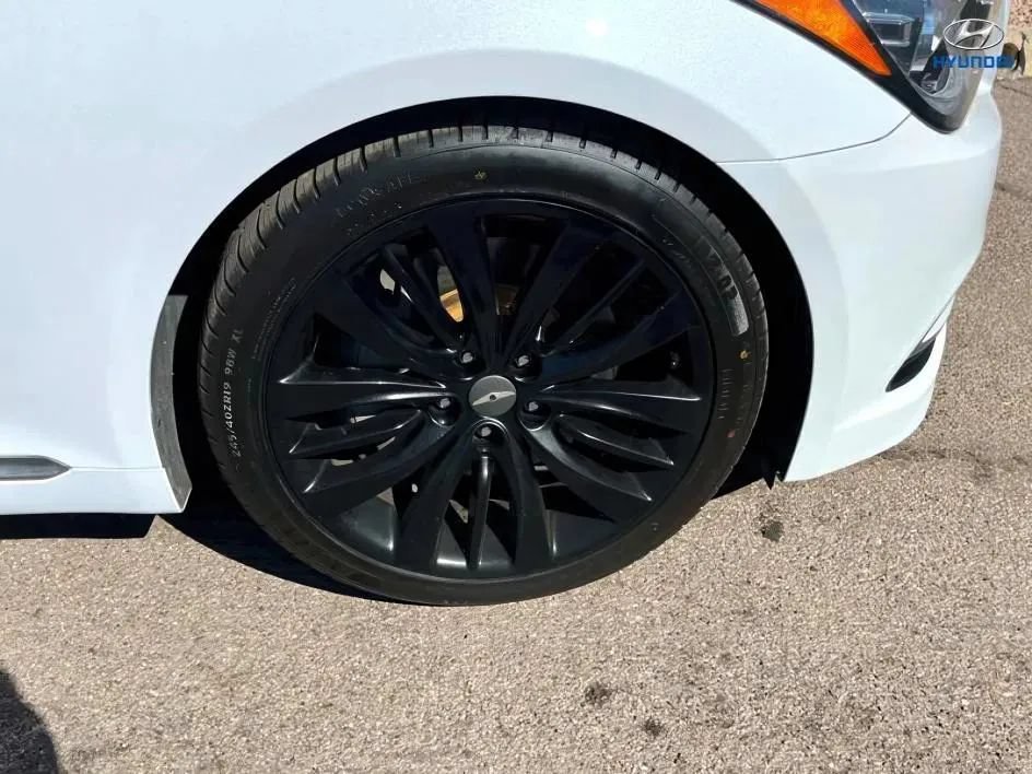 Used 2015 Hyundai Genesis 3.8 w/ Option Group 04 RWD image 22