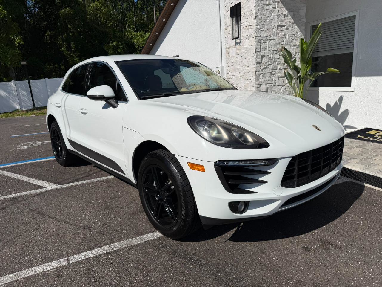 Used 2015 Porsche Macan S image 19