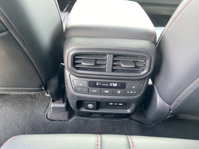 Used 2025 Honda Pilot Black Edition image 58
