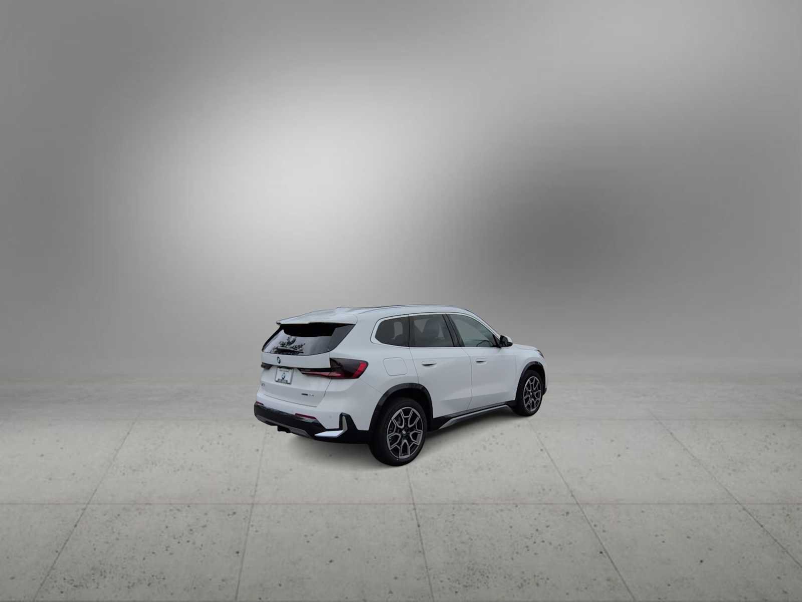 New 2026 BMW X1 xDrive28i w/ Technology Package AWD/4WD image 8