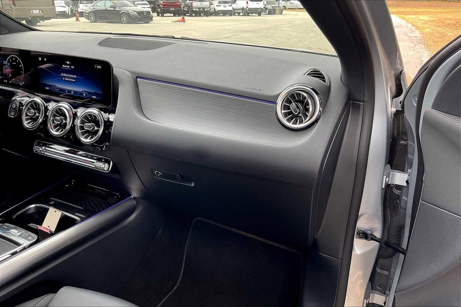 Certified 2025 Mercedes-Benz GLA 250 image 14