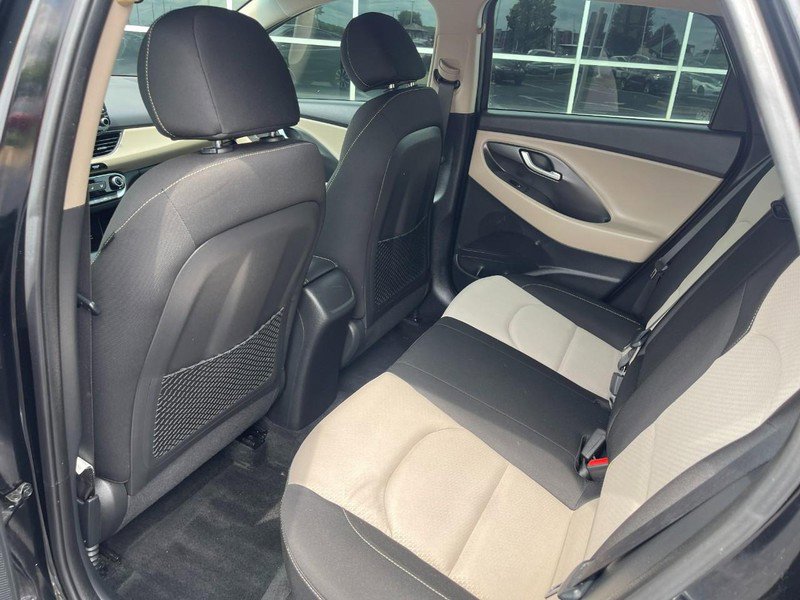 Used 2018 Hyundai Elantra GT image 16