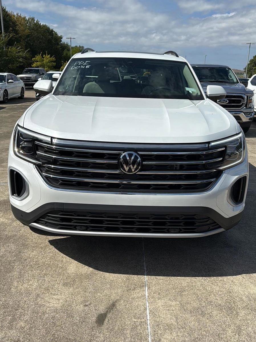 New 2026 Volkswagen Atlas SE image 8