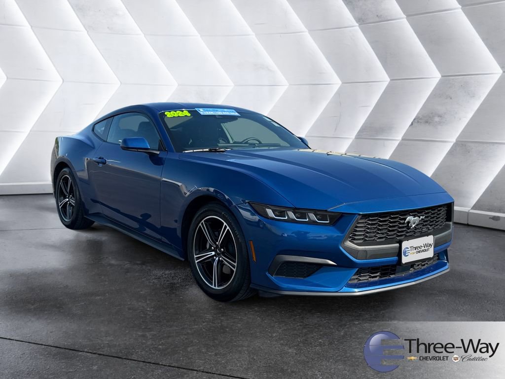 Used 2024 Ford Mustang Coupe image 7