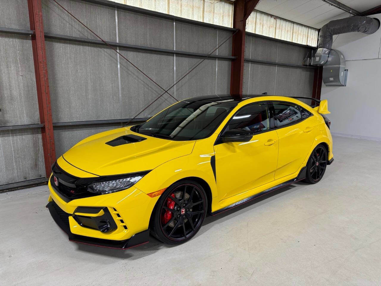 Used 2021 Honda Civic Type R Limited image 2