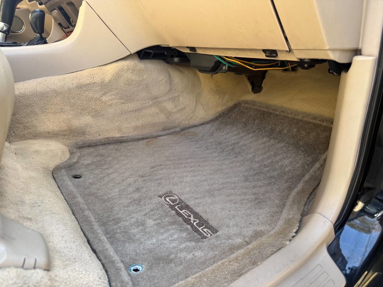 Used 2001 Lexus LX 470 4WD image 96