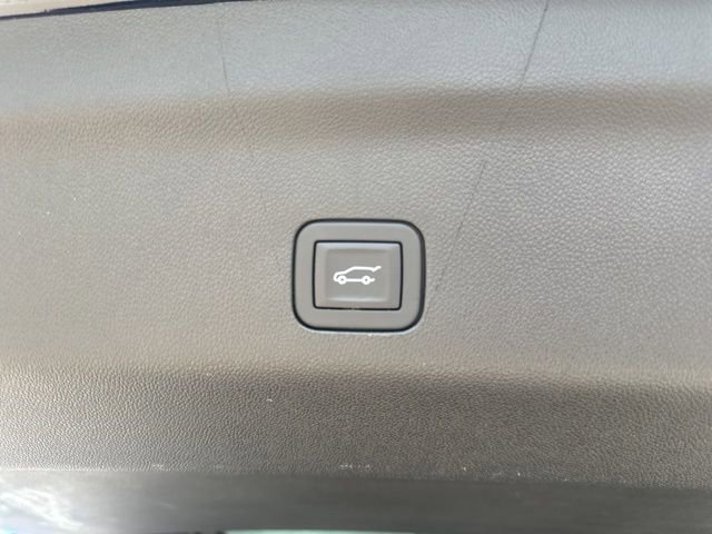 Certified 2025 Cadillac Escalade ESV Premium Luxury w/ LPO, Floor Liner Package image 34