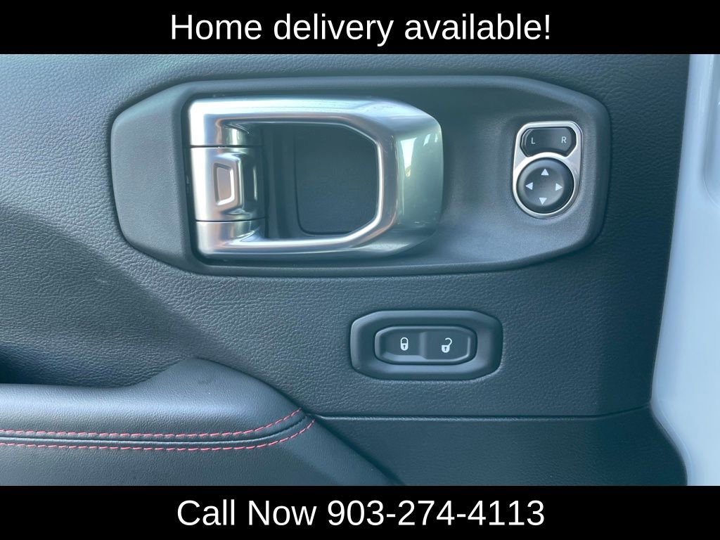 Used 2025 Jeep Wrangler Unlimited Rubicon image 12