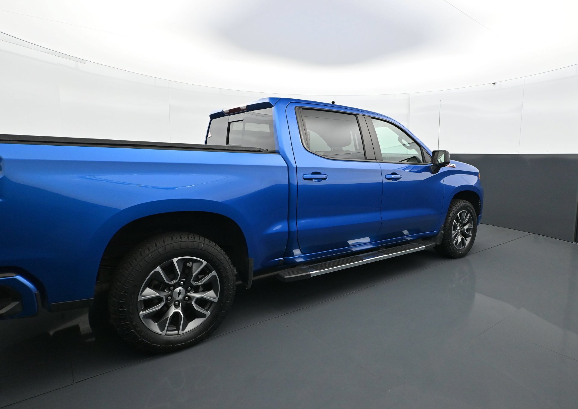 Used 2023 Chevrolet Silverado 1500 RST AWD/4WD image 7