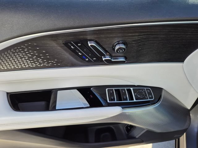 Certified 2023 Cadillac Lyriq 2WD image 17