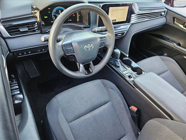 Used 2025 Toyota Camry LE image 8