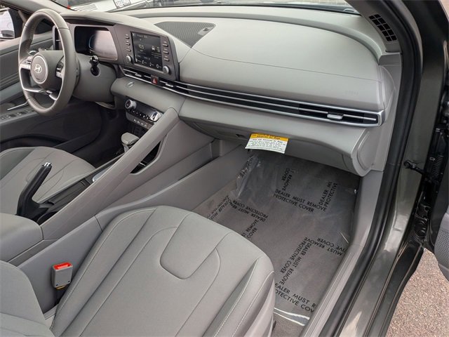 Used 2025 Hyundai Elantra Sport image 33