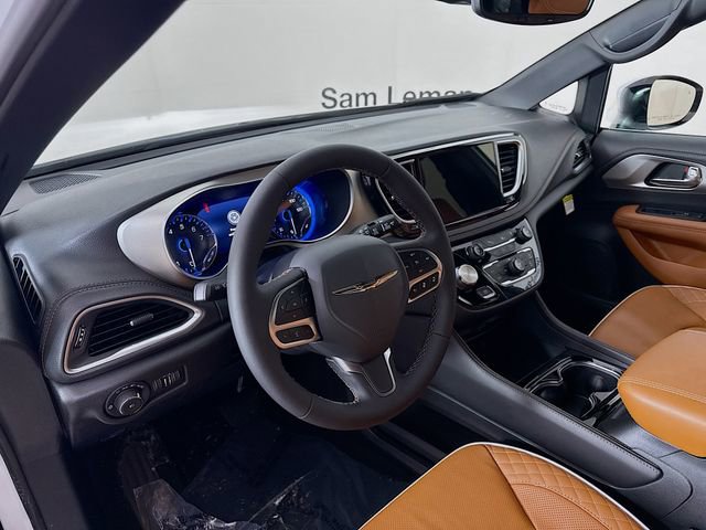 New 2026 Chrysler Pacifica Pinnacle image 9