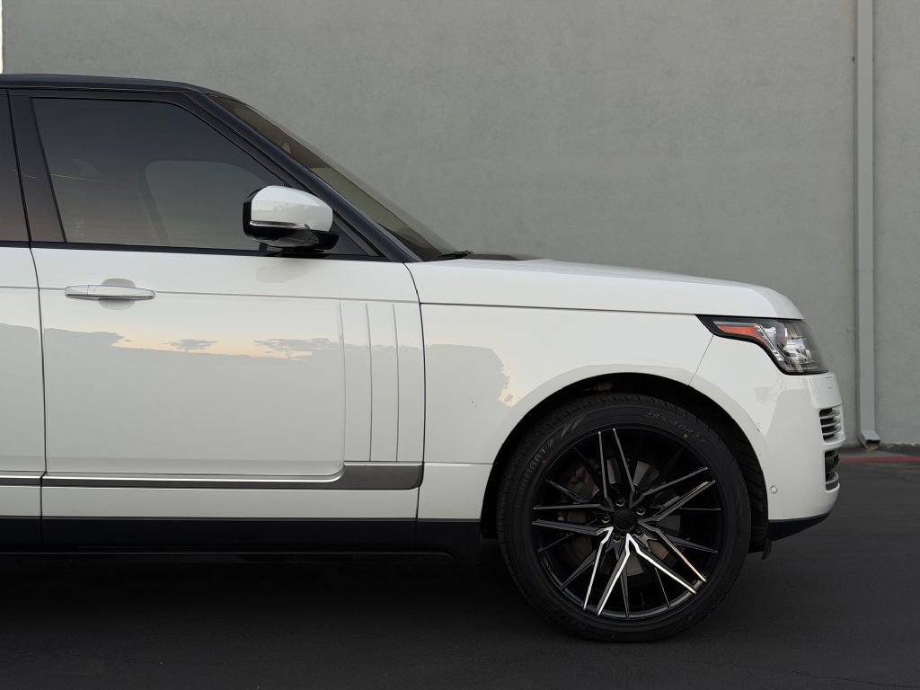 Used 2015 Land Rover Range Rover Autobiography image 5