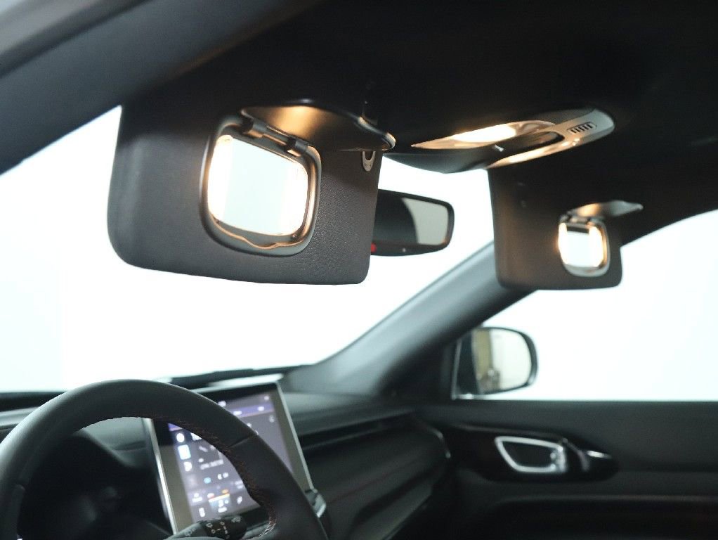 Used 2025 Jeep Compass Trailhawk image 19