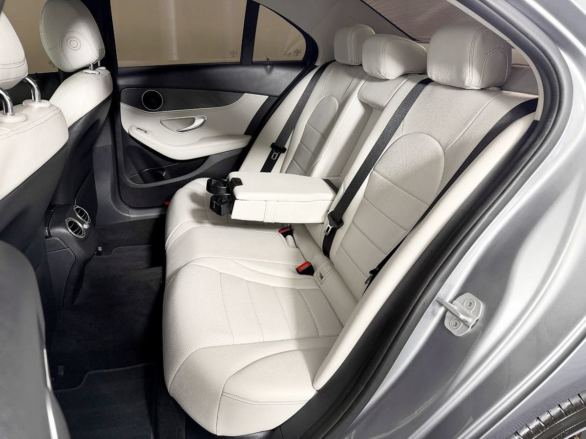Used 2016 Mercedes-Benz C 300 4MATIC Sedan image 38