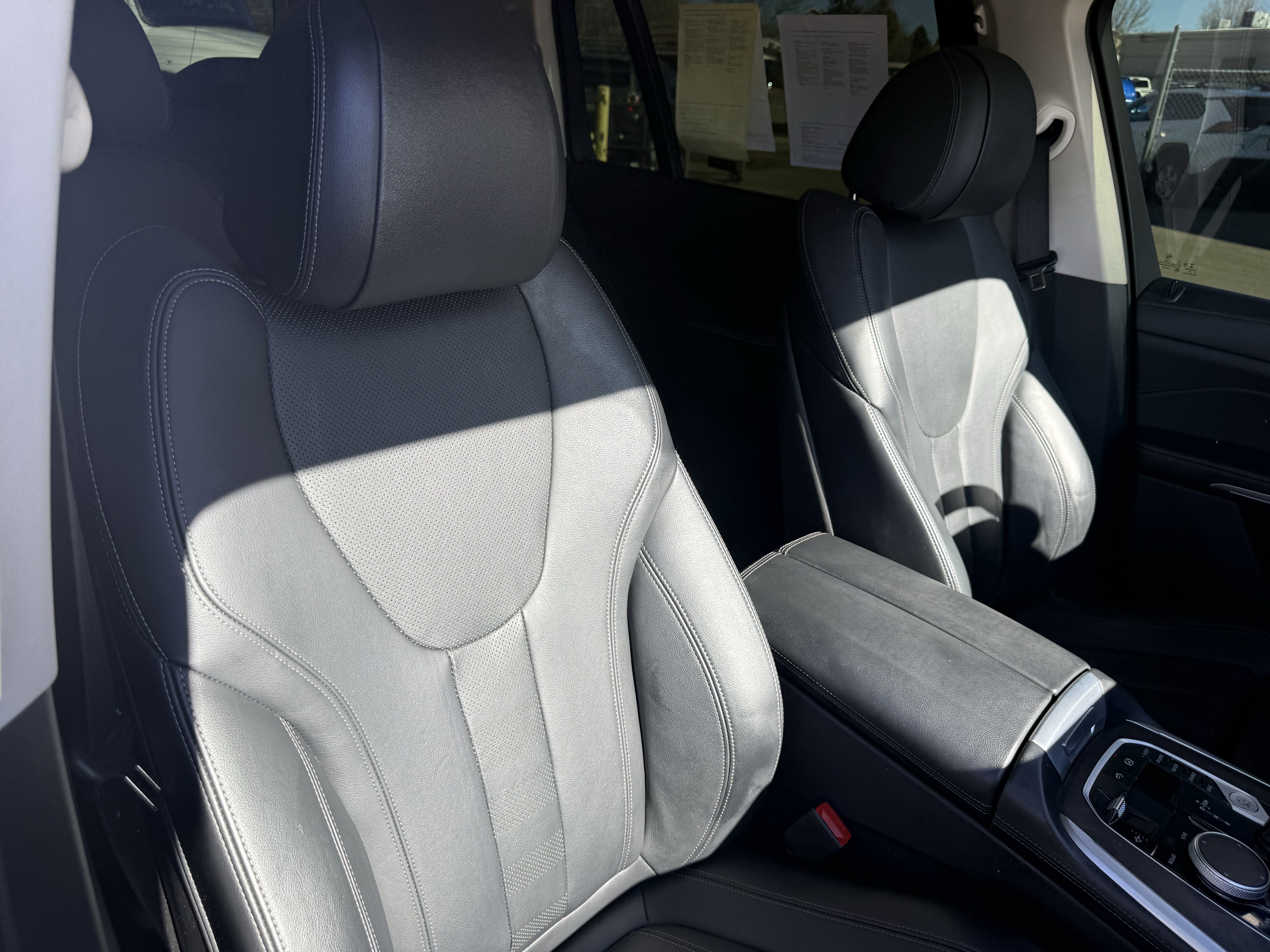 Used 2022 BMW X7 xDrive40i w/ Premium Package image 21