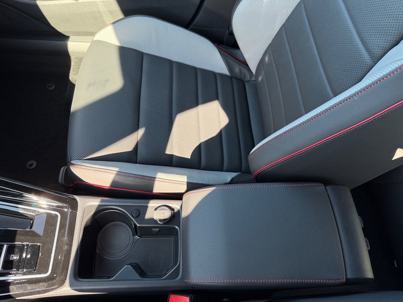 New 2025 Volkswagen GTI SE image 14