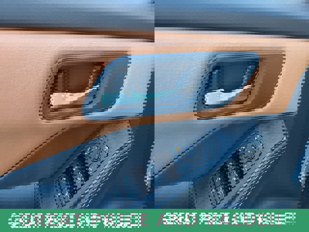 Used 2022 Nissan Rogue SV image 14