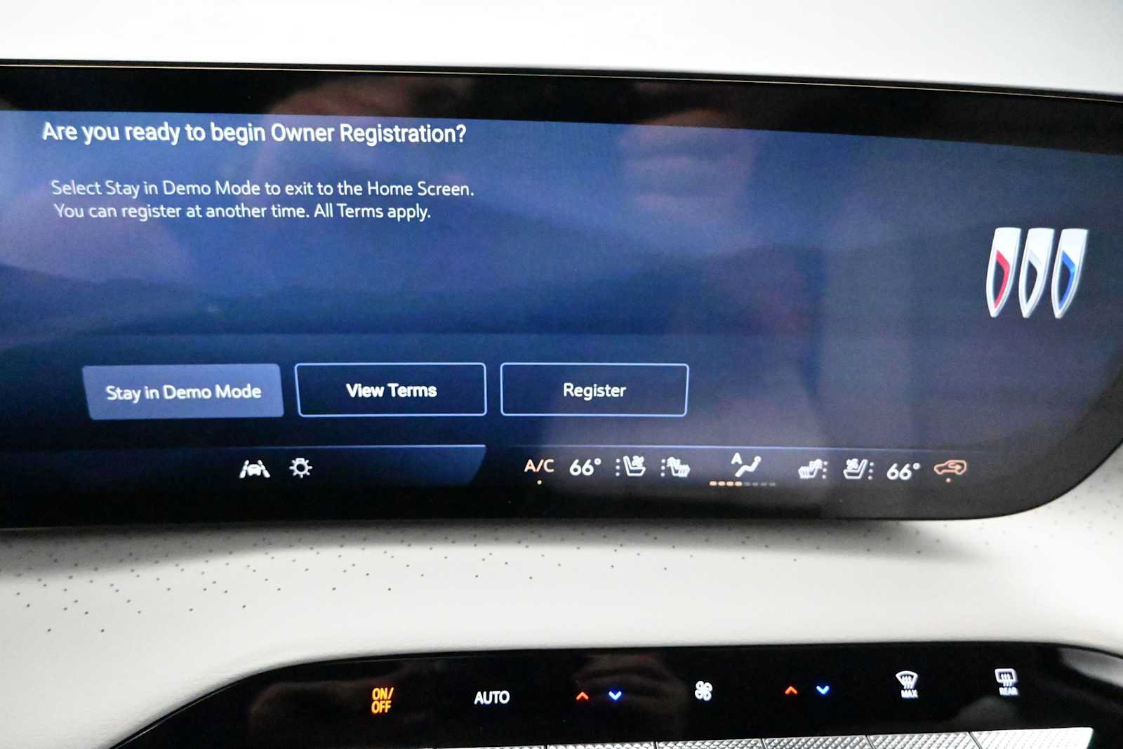 New 2026 Buick Enclave Avenir w/ Super Cruise Package AWD/4WD image 14