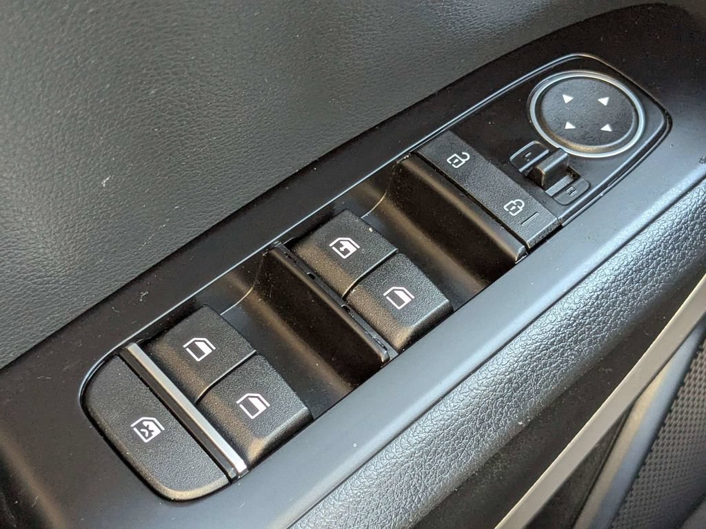 Used 2023 Kia Soul LX w/ Option Group 015 FWD image 24