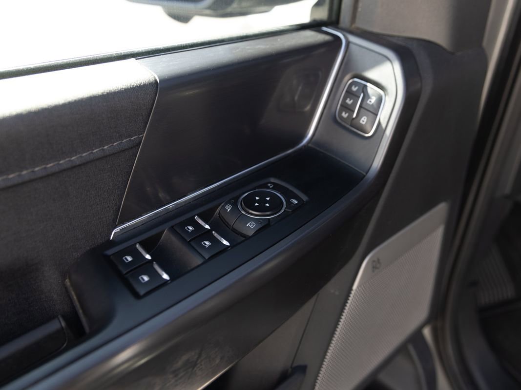 Used 2025 Ford F150 Lariat AWD/4WD image 15