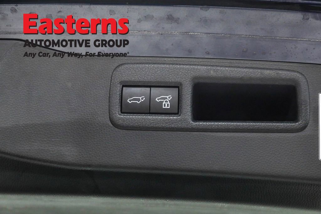 Used 2023 Toyota Venza XLE image 22