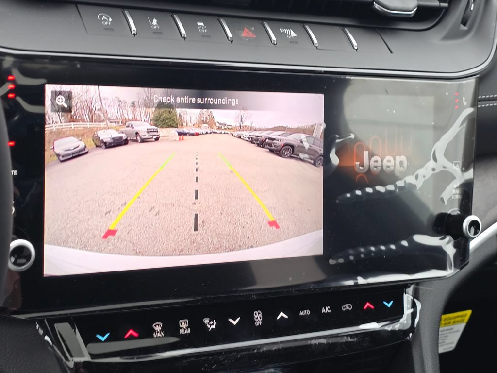 New 2026 Jeep Grand Cherokee Altitude AWD/4WD image 10