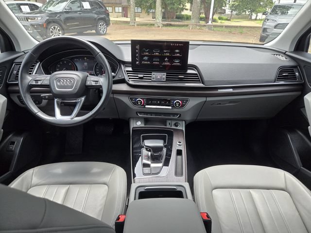 Used 2022 Audi Q5 2.0T Premium w/ Convenience Package AWD/4WD image 7