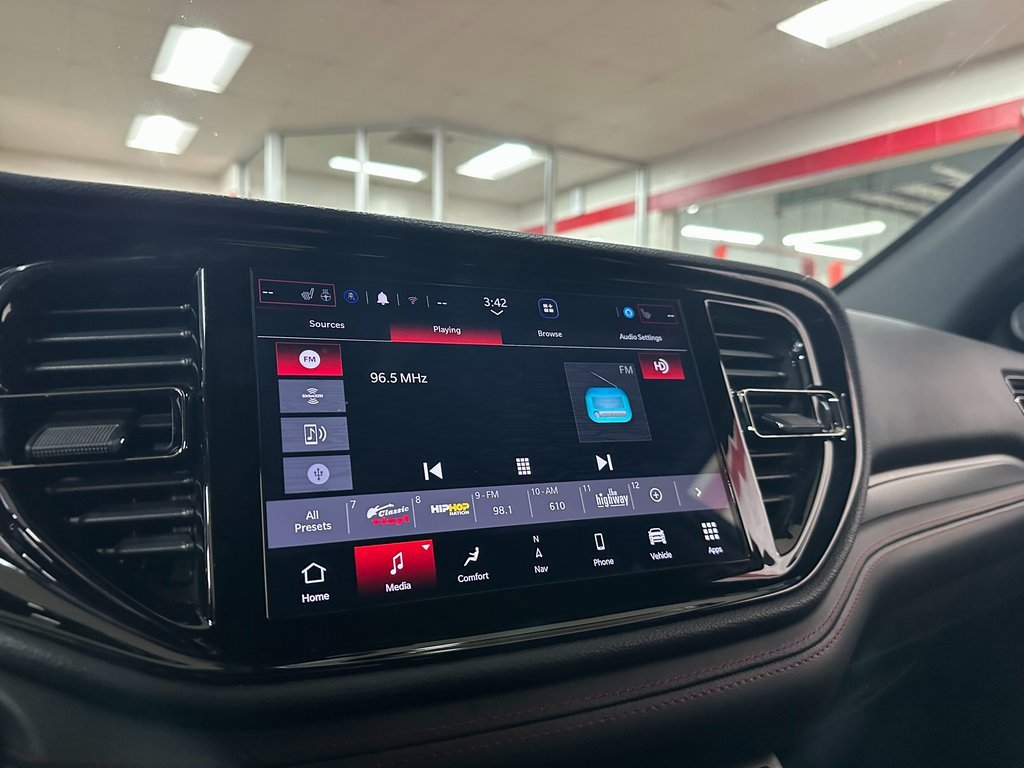 Certified 2025 Dodge Durango GT image 22