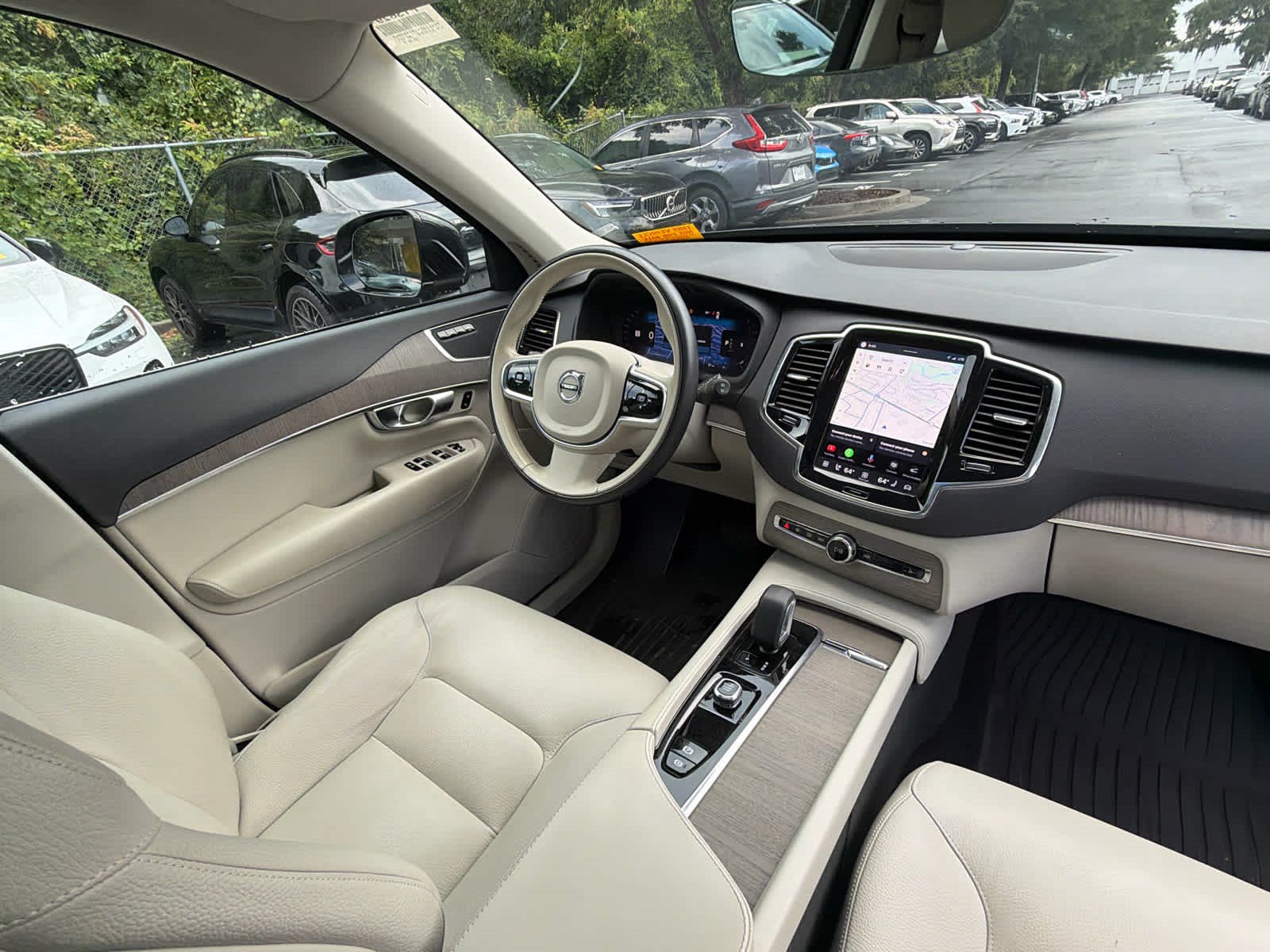 Used 2023 Volvo XC90 B5 Plus w/ Protection Package Premier AWD/4WD image 18