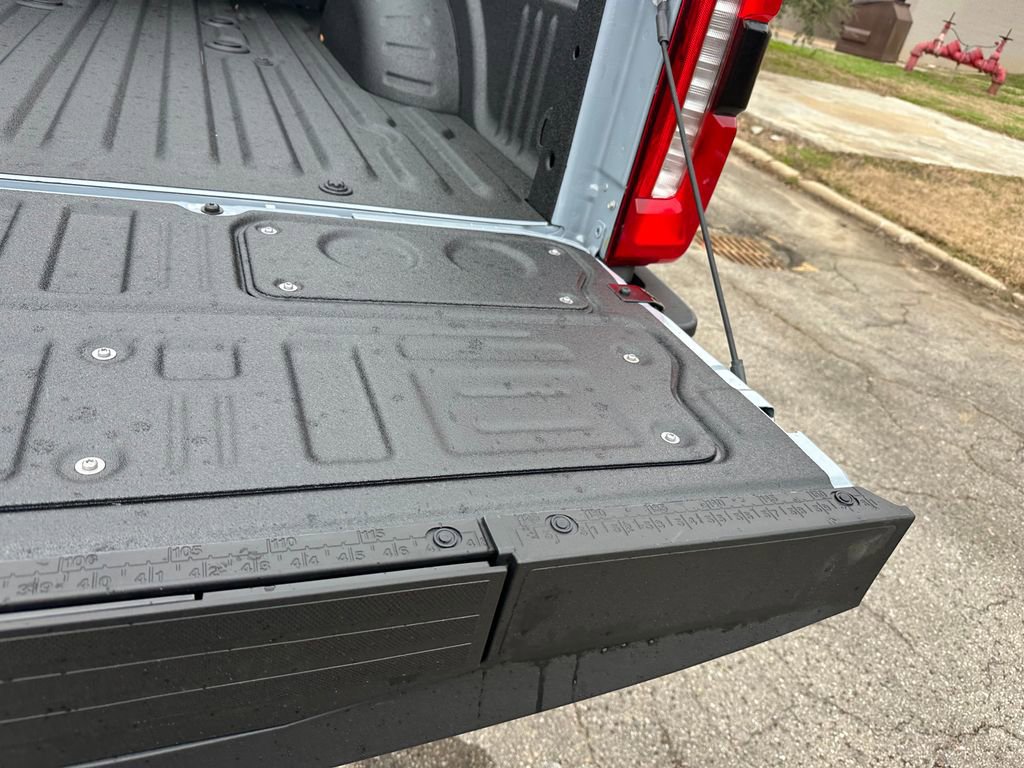 New 2026 Ford F250 Lariat w/ Black Appearance Package image 52