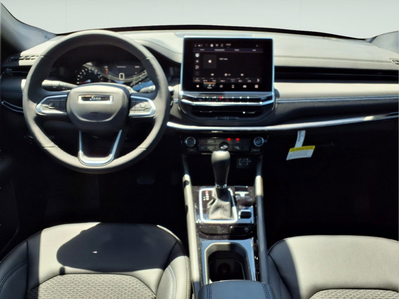 New 2026 Jeep Compass Latitude image 8