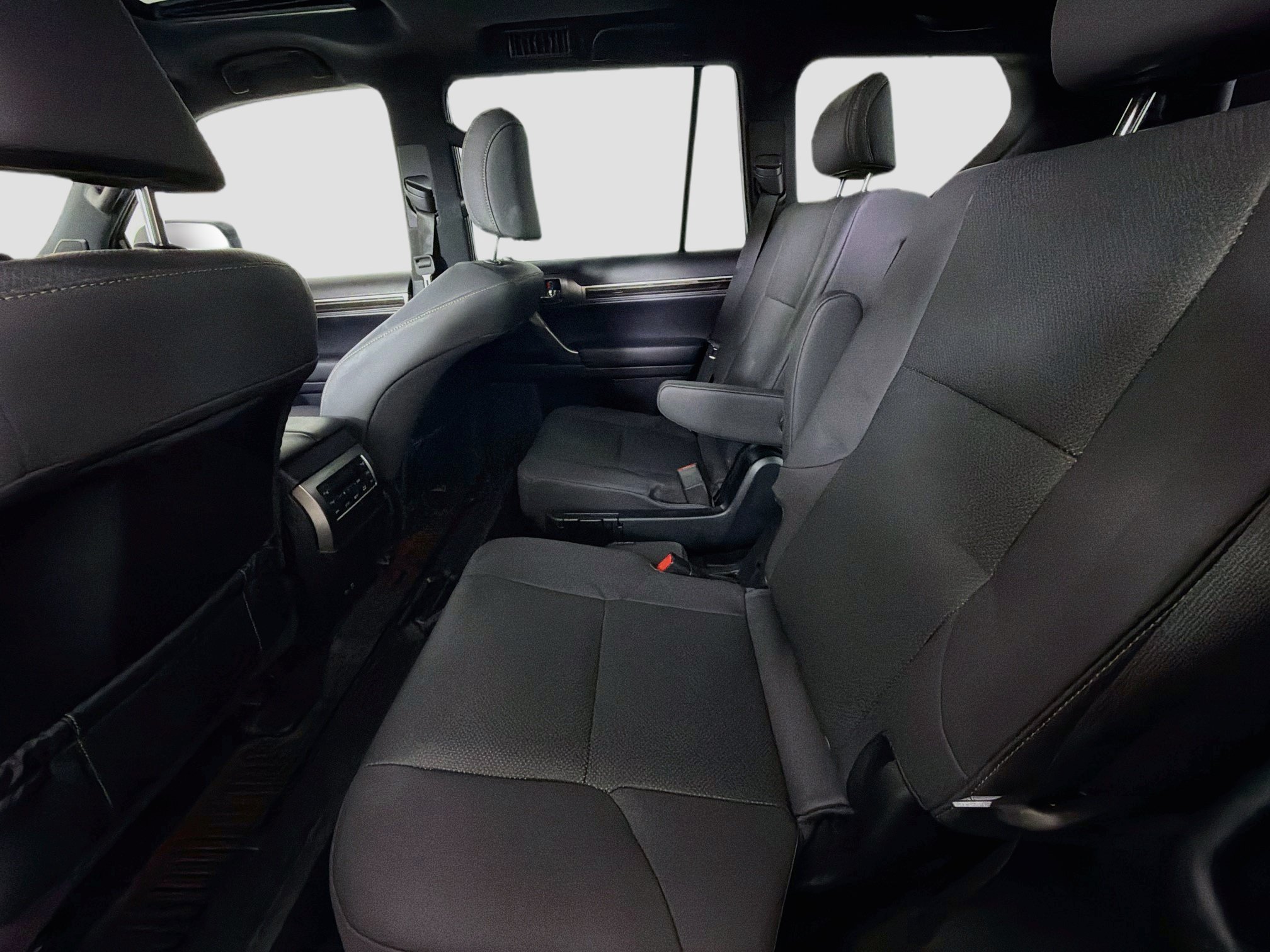 Used 2023 Lexus GX 460 Premium w/ Accessory Package AWD/4WD image 28
