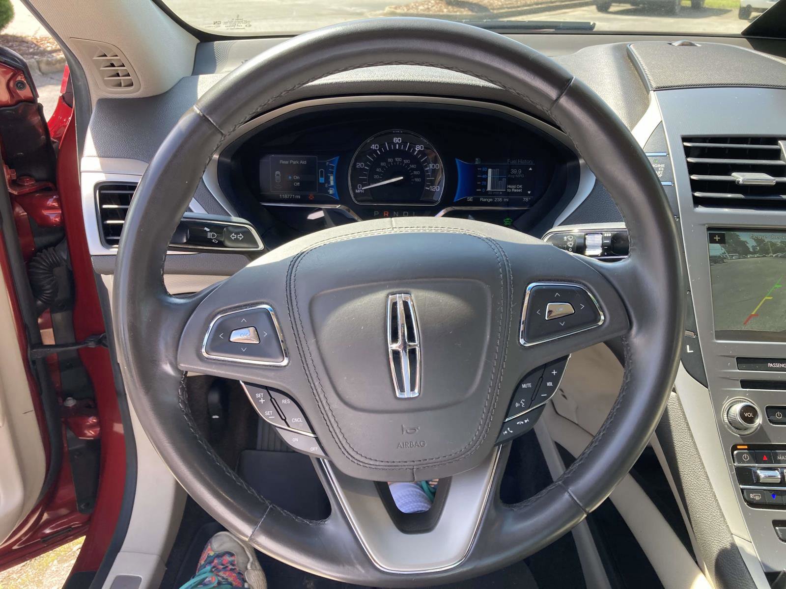 Used 2017 Lincoln MKZ Premiere FWD image 29