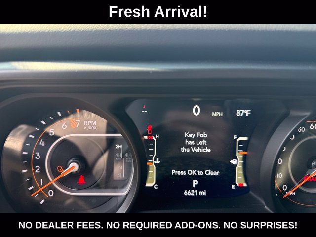Used 2025 Jeep Gladiator Mojave AWD/4WD image 8