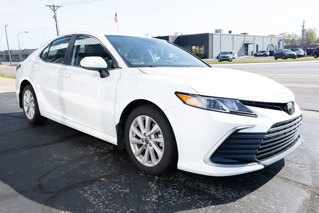 Used 2023 Toyota Camry LE FWD image 6