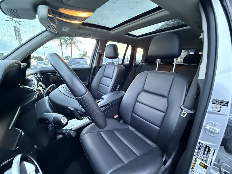 Used 2015 Mercedes-Benz GLK 350 4MATIC image 10