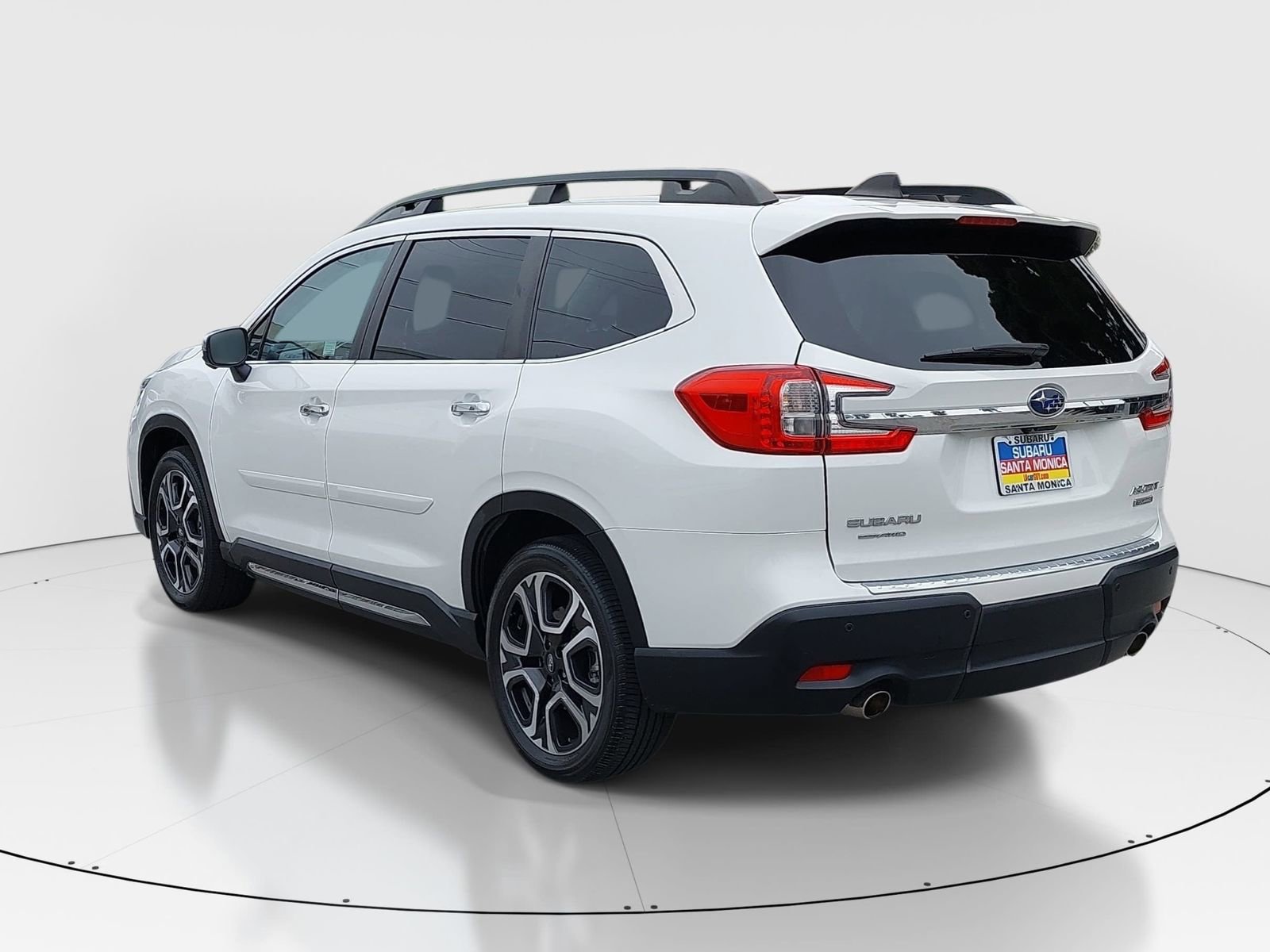 Used 2023 Subaru Ascent Touring AWD/4WD image 5