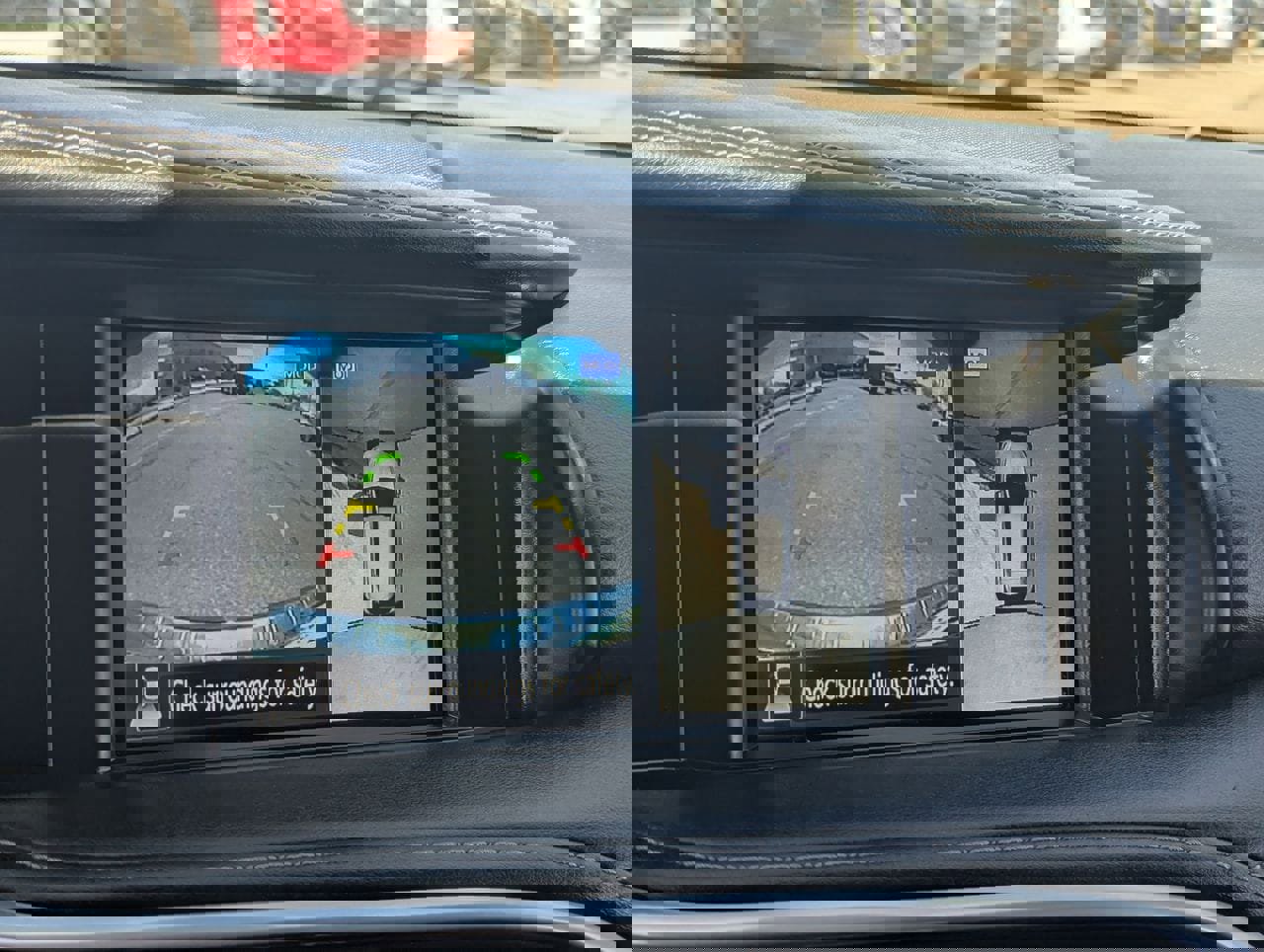 Certified 2019 INFINITI QX30 w/ Cargo Package image 24