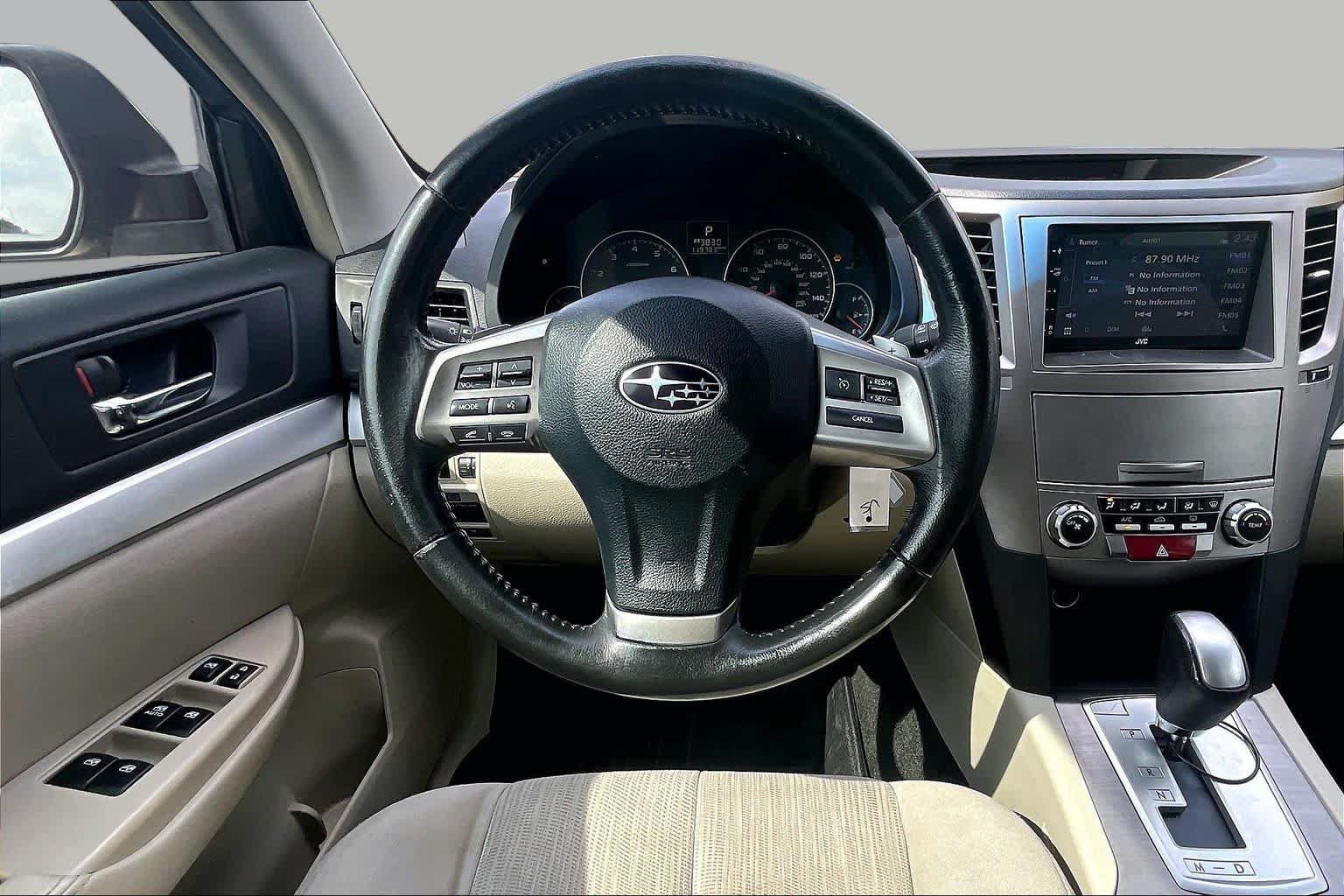 Used 2013 Subaru Outback 2.5i Premium AWD/4WD image 6
