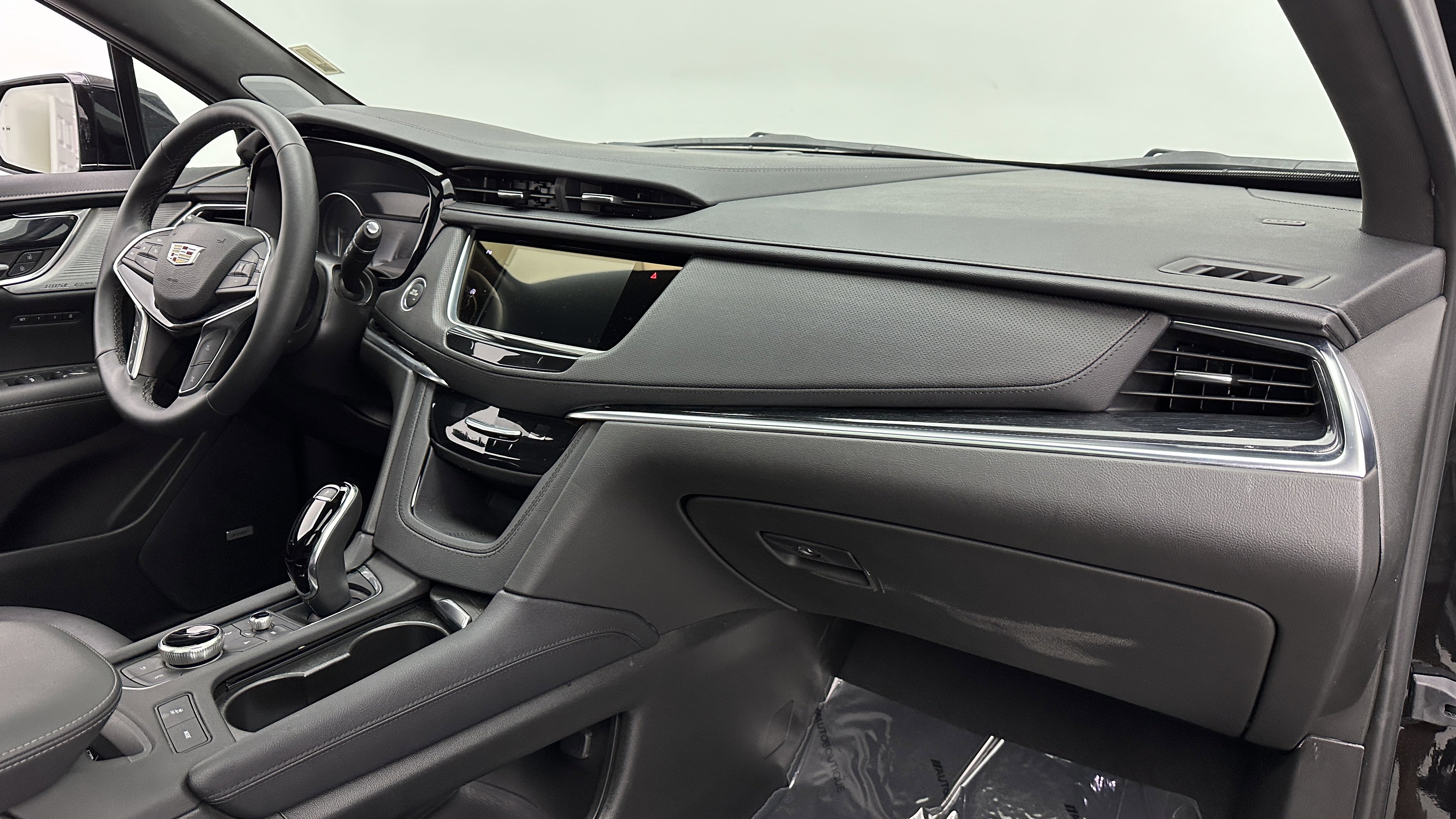 Used 2025 Cadillac XT5 Premium Luxury image 39