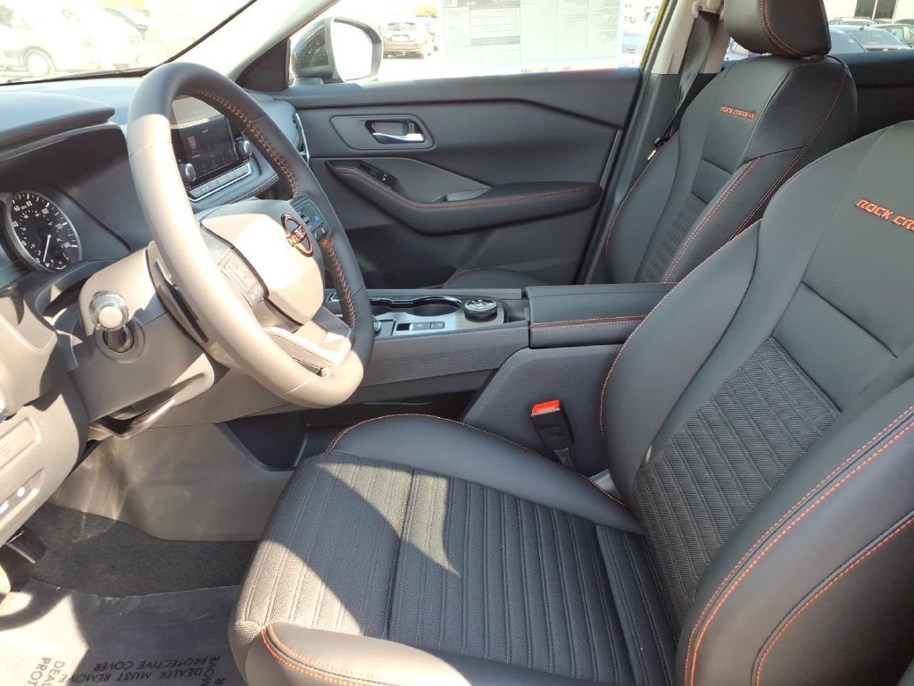 New 2027 Nissan Rogue SV AWD/4WD image 17