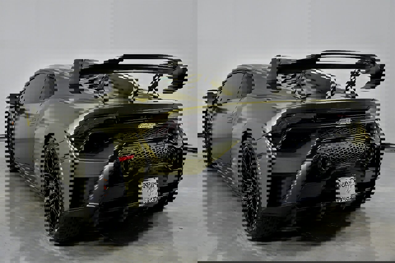 Used 2023 Lamborghini Huracan STO image 10