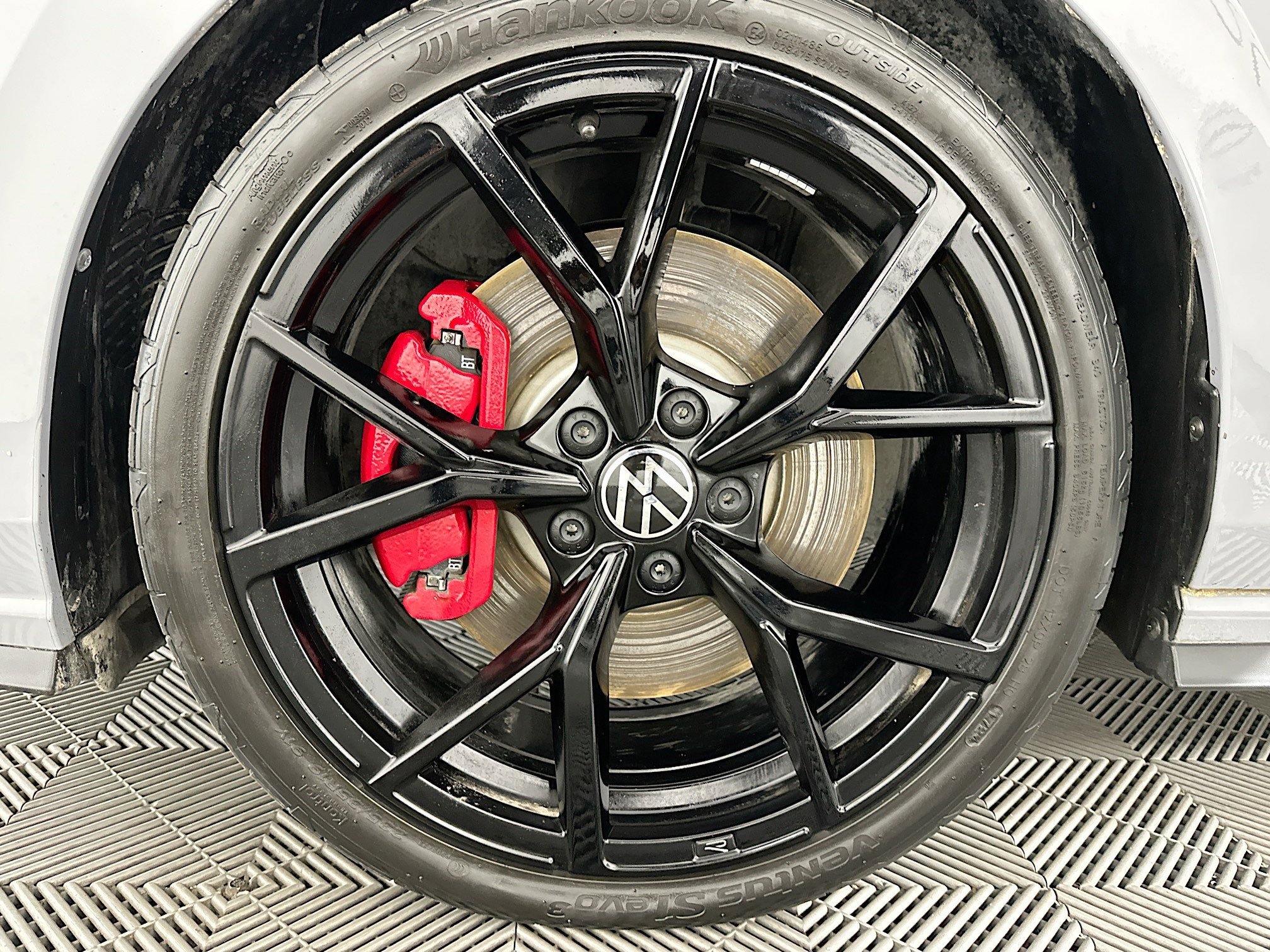 Used 2024 Volkswagen GTI SE w/ SE Leather Seats Package image 35