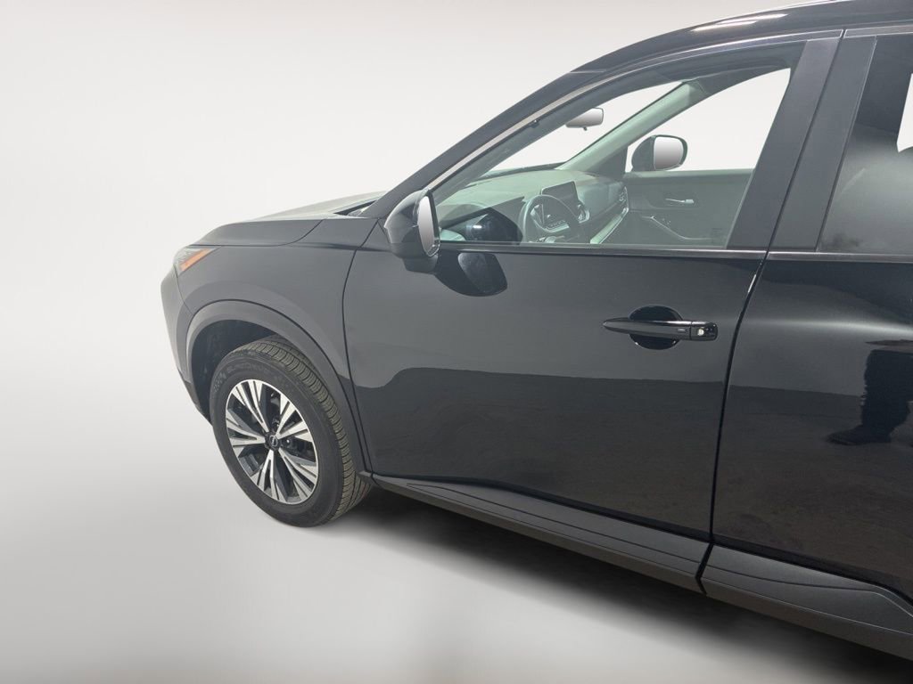 Used 2023 Nissan Rogue SV FWD image 13