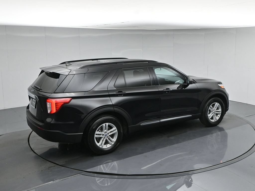 Certified 2024 Ford Explorer XLT RWD image 37