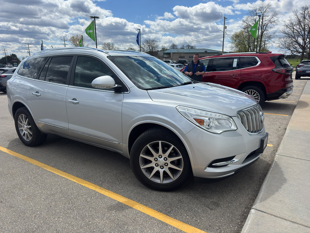 Used 2015 Buick Enclave Leather AWD/4WD image 2