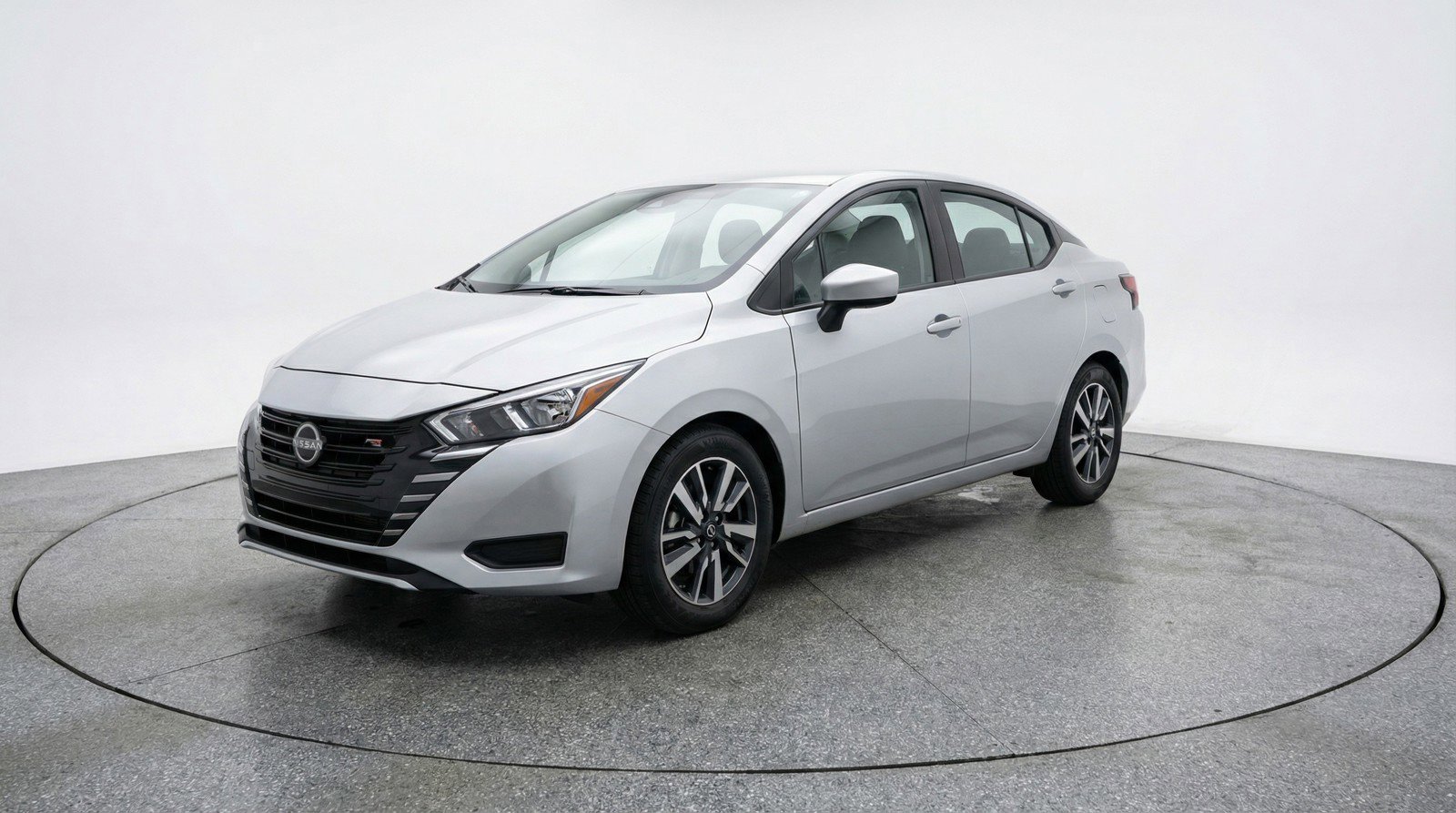 Used 2025 Nissan Versa SV image 3